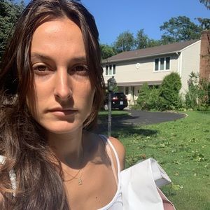 Meet your Posher, Arielle